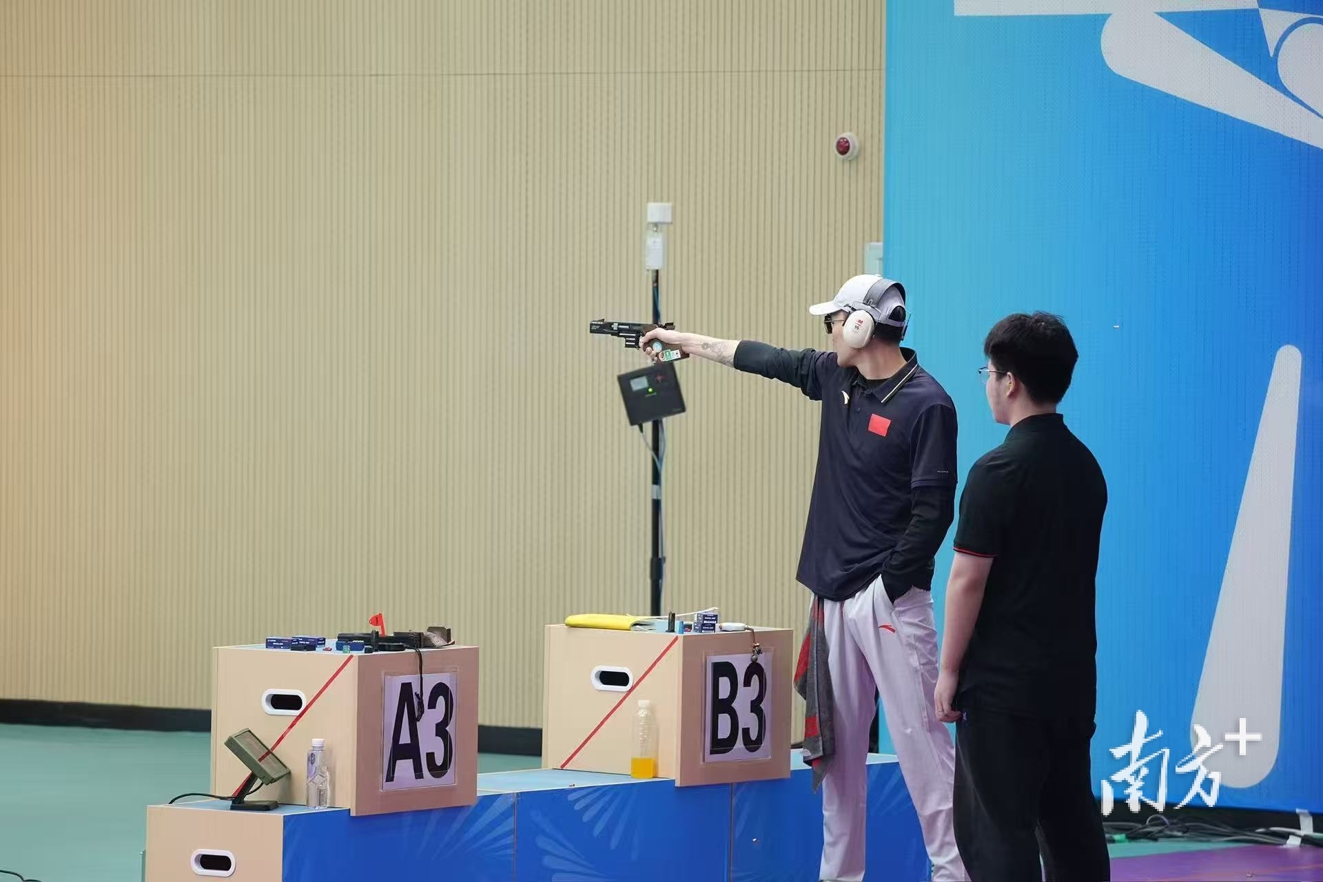 都看到了, 十五运会射, 表示